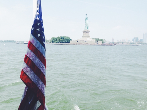 A new commission will help immigrant military members receive needed services.