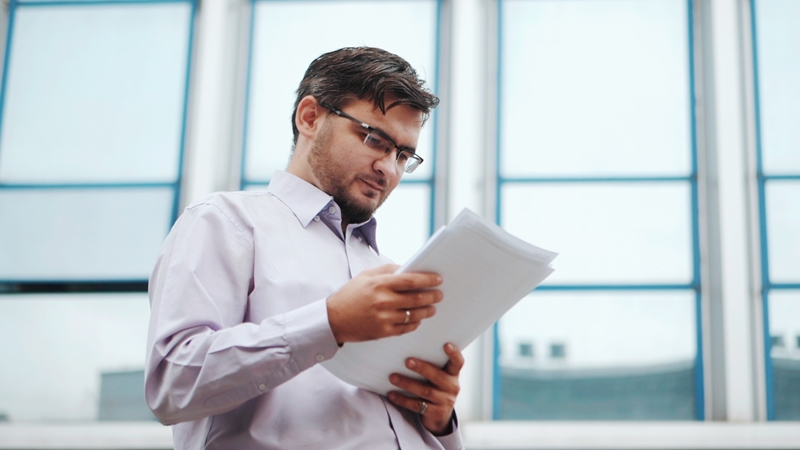 A new icon system gives veteran contractors increased visibility.