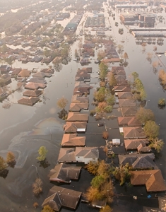 Ever since Hurricane Katrina, Air Force Veteran Michael Maroney has been attempting to reunite with the little girl he saved.