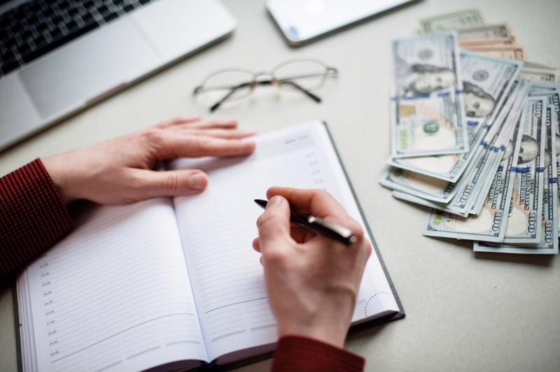 These three strategies can help you stick to your financial resolutions for 2021.